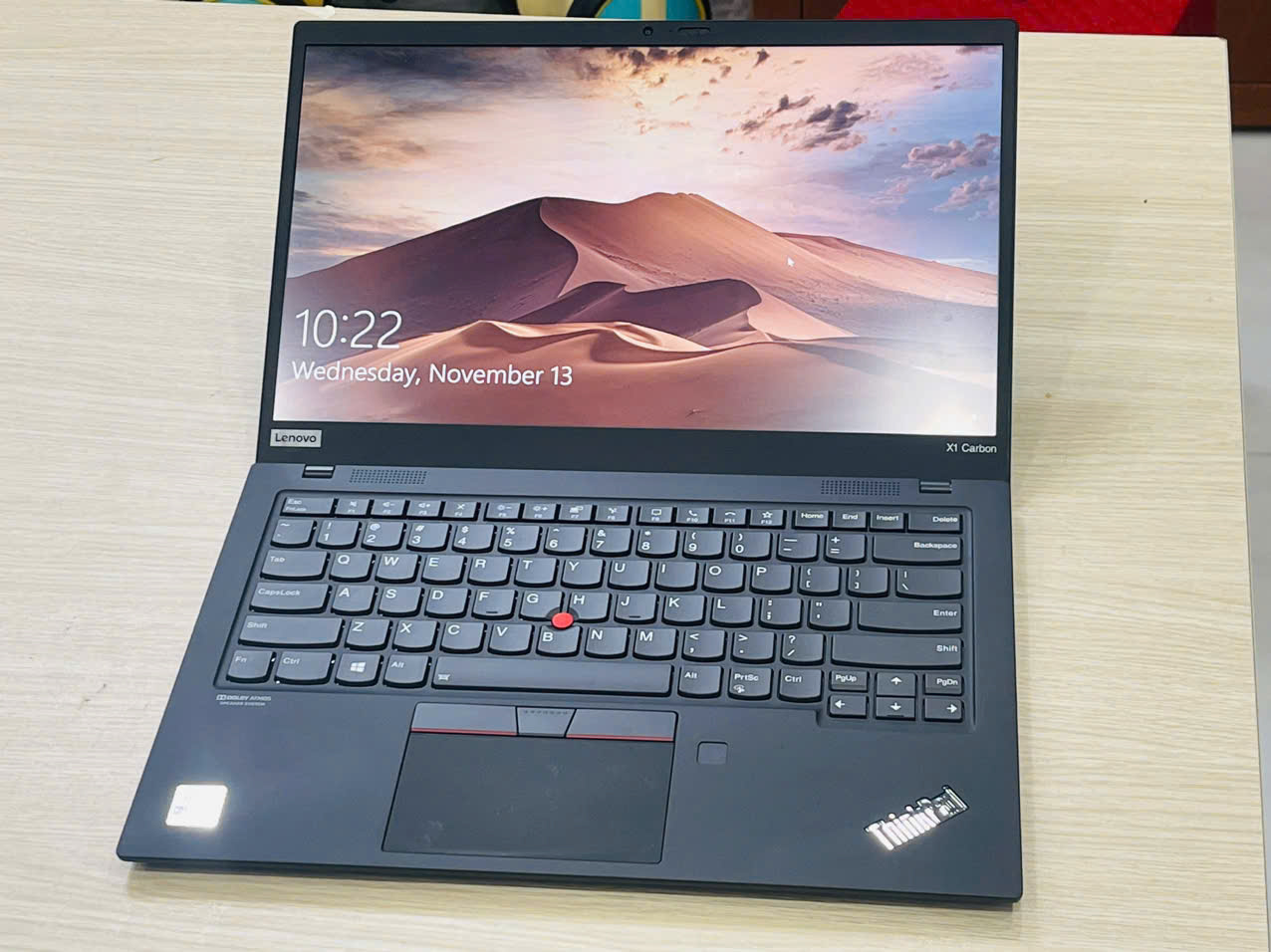 Thinkpad x1 carbon gen 8 gia re
